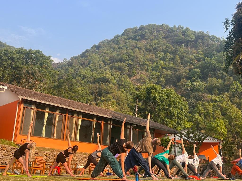 how to reach pokhara